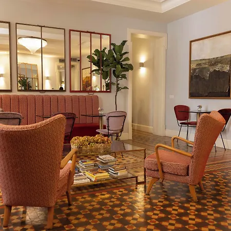 We Boutique 4*